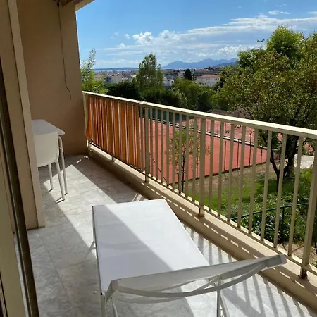 Cosy In Juan-les-pins Apartment Antibes