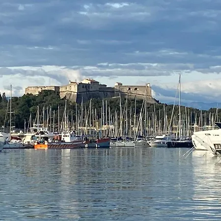 Cosy In Juan-les-pins Apartment Antibes